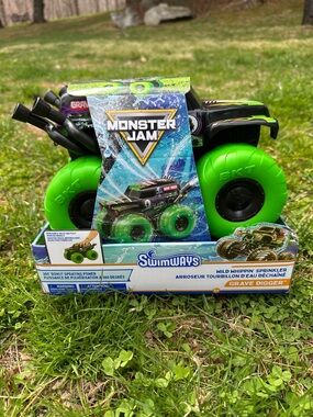Monster Jam Grave Digger Swimways Kids Sprinkler Toy - Green